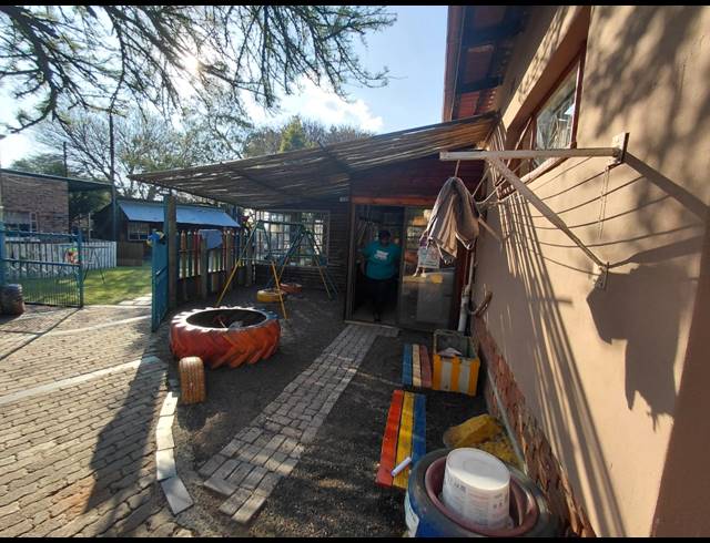 5 BEDROOM FREEHOLD FOR SALE IN ELANDSRAND